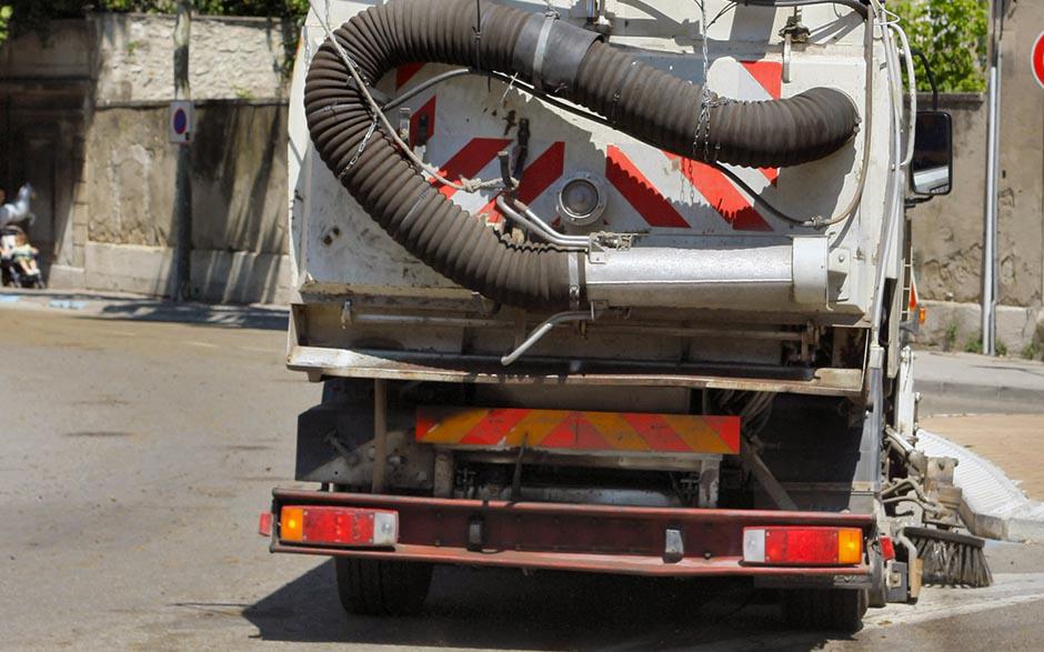comment déboucher des wc Méry-sur-Oise