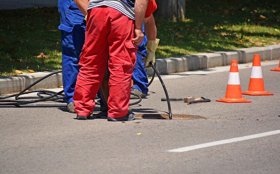 comment déboucher un wc Méry-sur-Oise